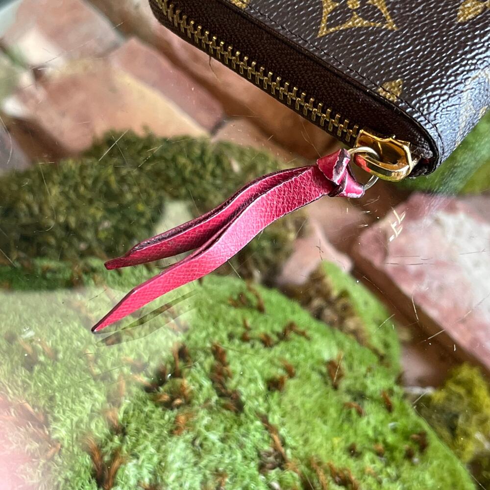 LOUIS VUITTON Clemence Fuchsia Monogram Canvas Wallet - Picture 10 of 13